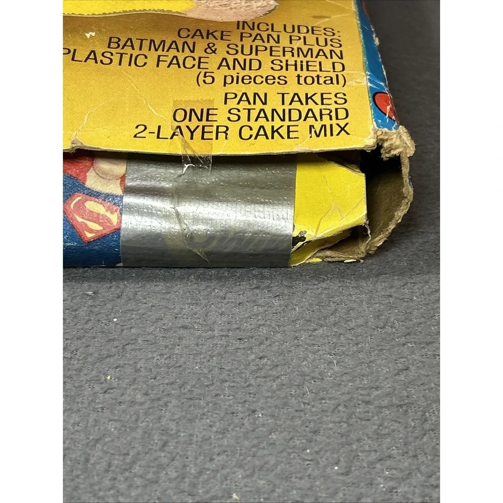 Wilton Super Hero Cake Pan -‎ 1977 Vintage DC Comics - Makes Superman Or Batman